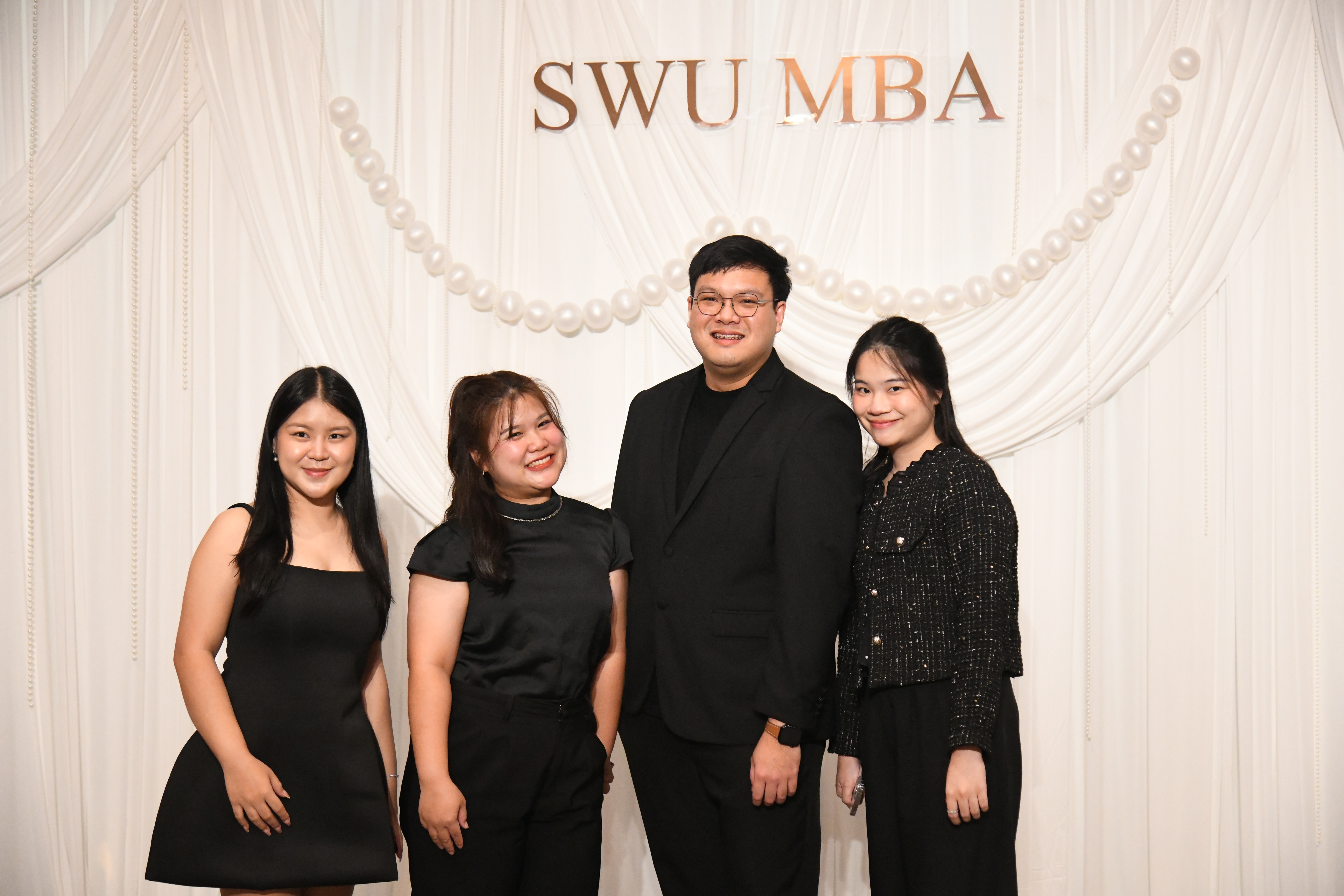 ภาพกิจกรรมโครงการจัดงานปัจฉิมนิเทศ นิสิตหลักสูตรบริหารธุรกิจมหาบัณฑิต รุ่นที่ 26