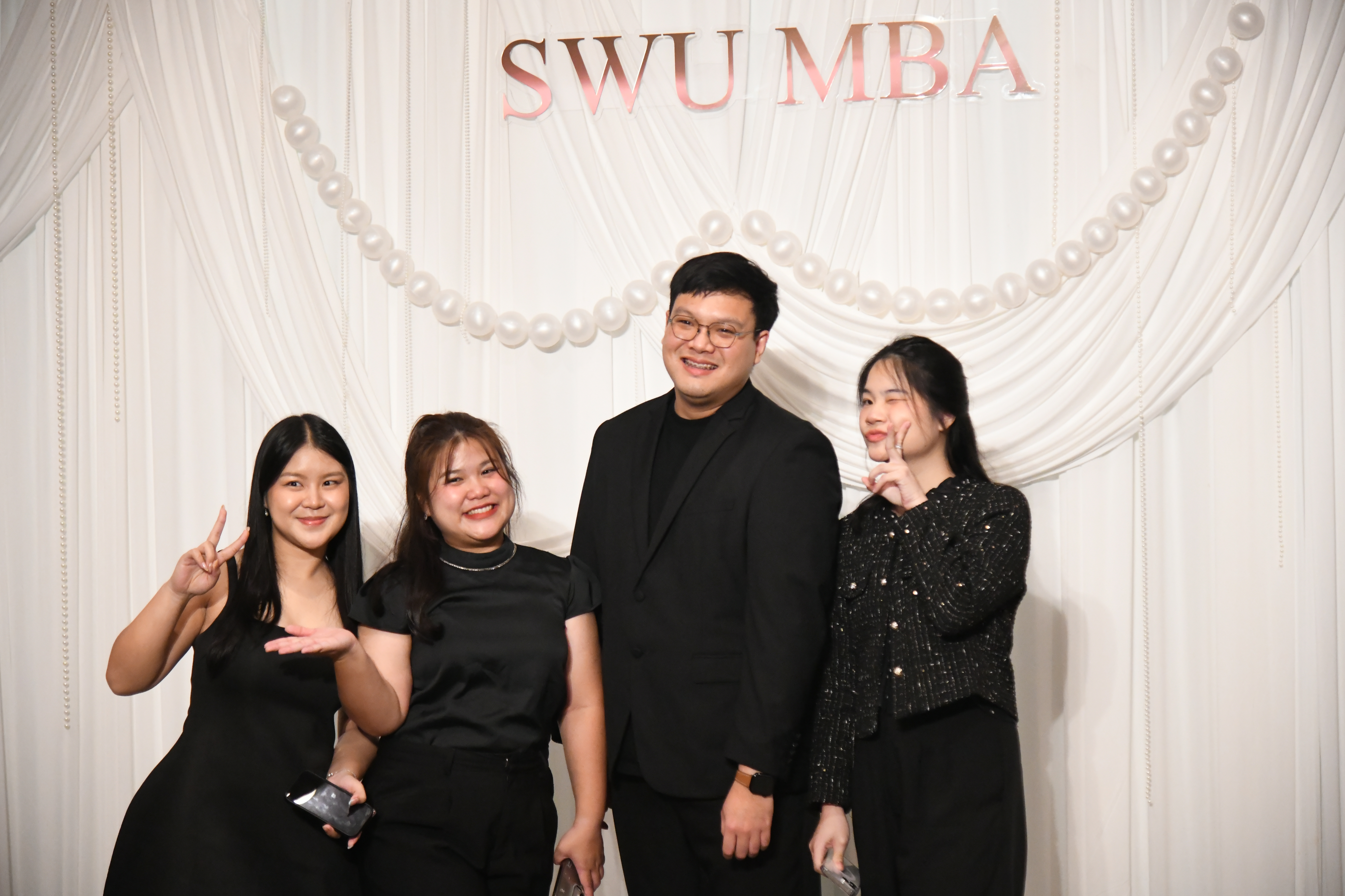 ภาพกิจกรรมโครงการจัดงานปัจฉิมนิเทศ นิสิตหลักสูตรบริหารธุรกิจมหาบัณฑิต รุ่นที่ 26