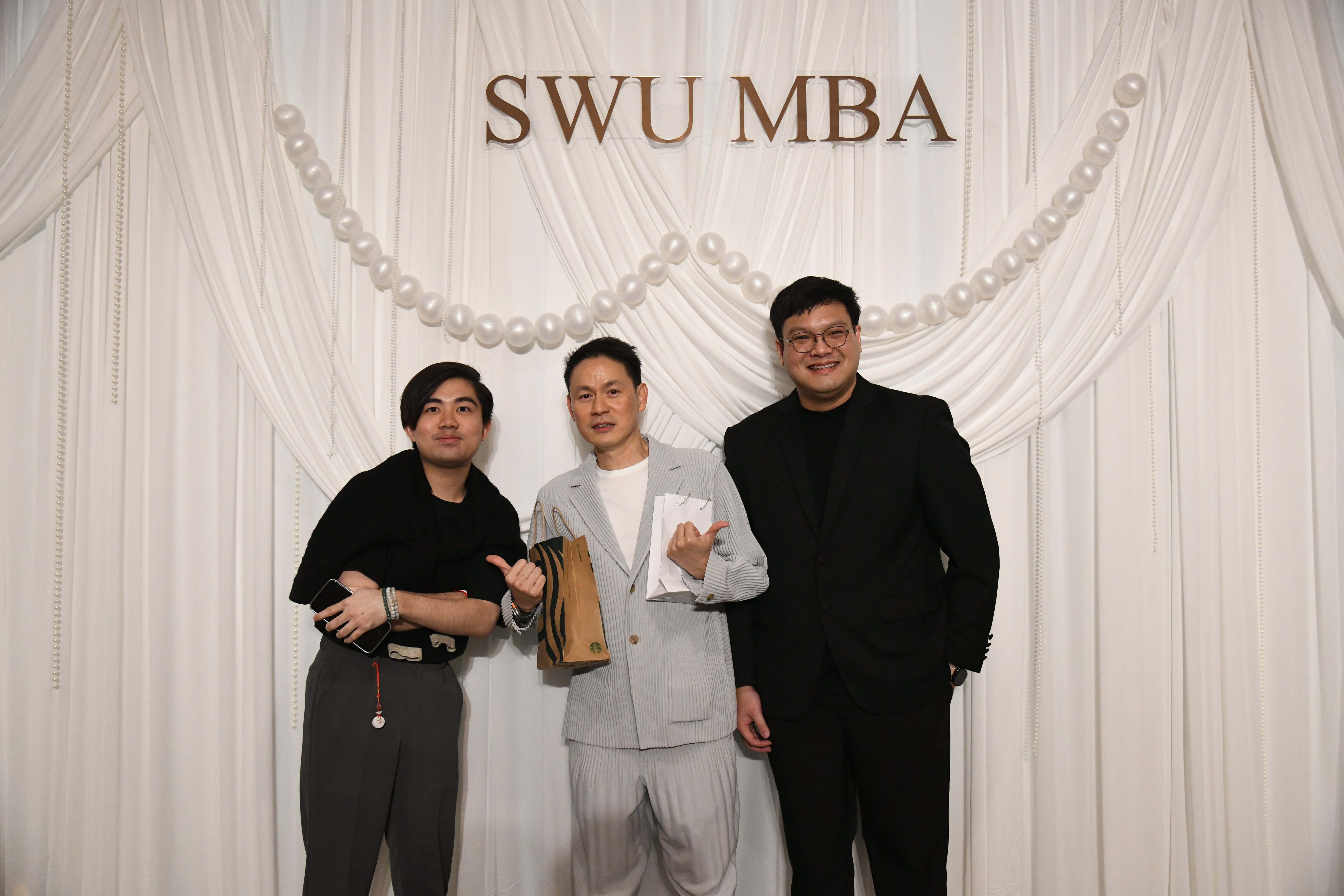 ภาพกิจกรรมโครงการจัดงานปัจฉิมนิเทศ นิสิตหลักสูตรบริหารธุรกิจมหาบัณฑิต รุ่นที่ 26