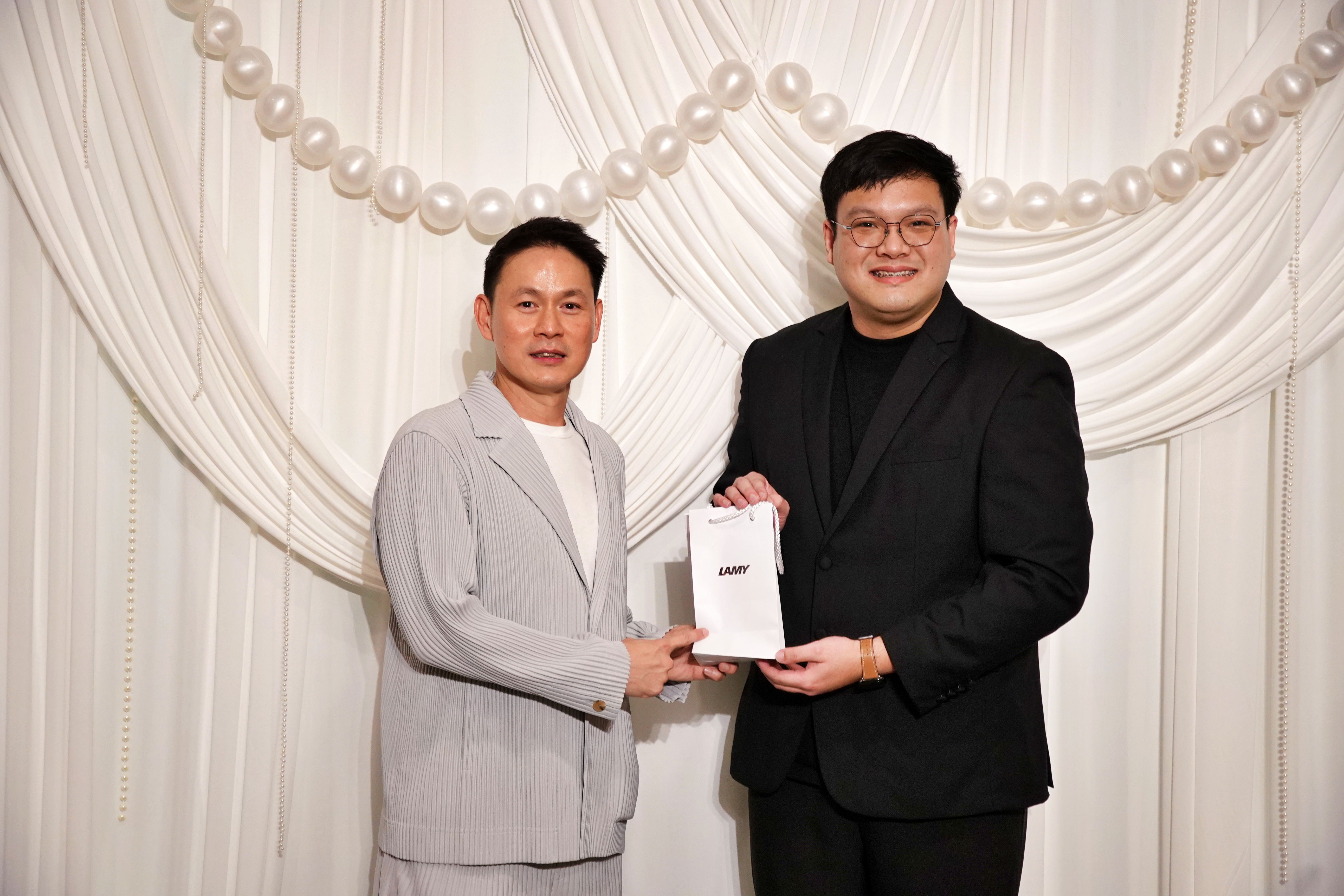 ภาพกิจกรรมโครงการจัดงานปัจฉิมนิเทศ นิสิตหลักสูตรบริหารธุรกิจมหาบัณฑิต รุ่นที่ 26